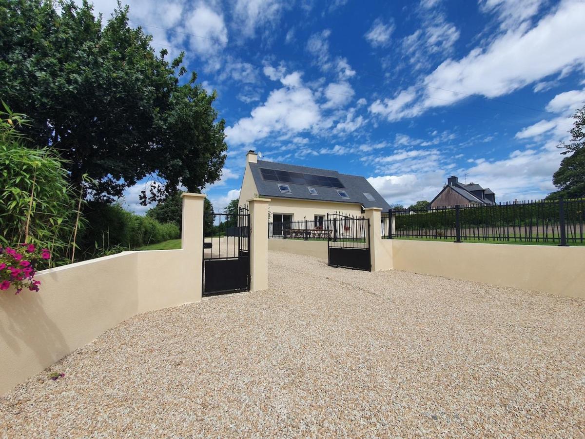 Gite Ty Rosanes Proche De La Mer Plouegat-Moysan Exterior photo